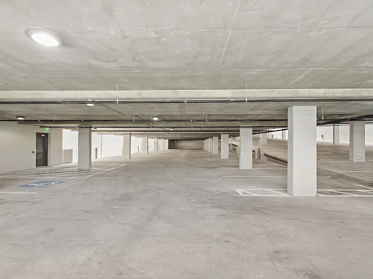 Promenade Apartments — Photo 27