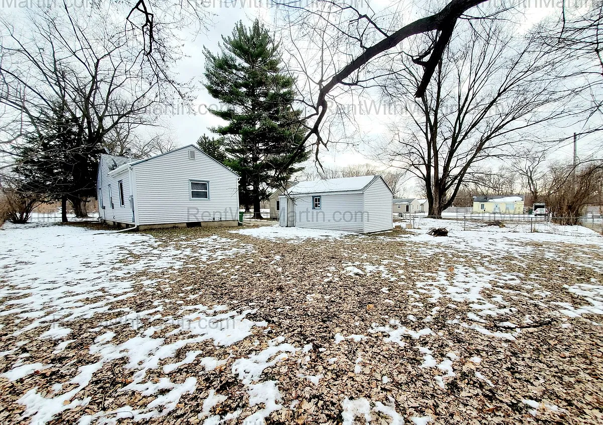 Building Photo - 1911 Spring View St