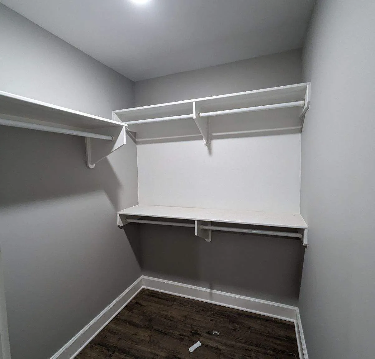 513 Martin Dr. - B — Photo 2