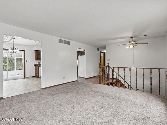 3rd image of 5302 Sheridan Dr