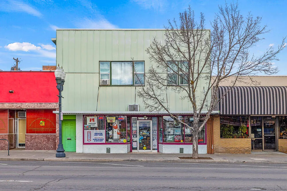 1023 Main St photo 1