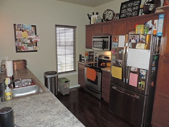 4th image of 480 Glenmoor Pl