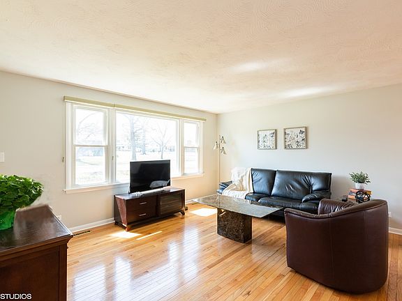5th image of 33341 N Valley View Dr
