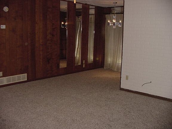 5th image of 118 Dorris Dr