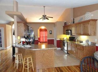 913 View Dr, Alford, FL 32420