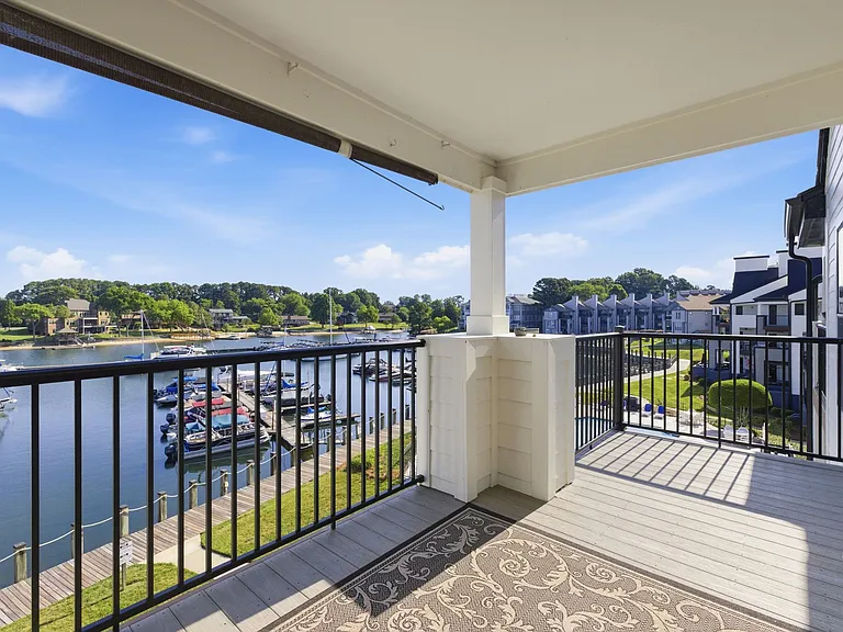 18705 Vineyard Point Ln — Photo 6