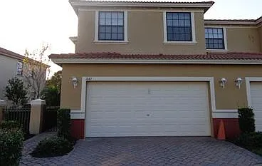 7643 Bristol Cir #7643 — Photo 2