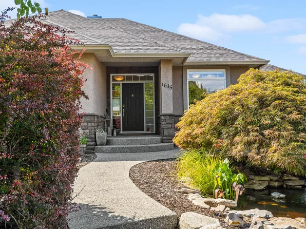 1635 Gregory Rd, West Kelowna, BC V4T 2V6