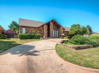 11809 Leaning Elm Rd, Oklahoma City, OK 73120