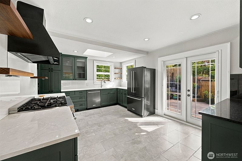5th image of 2704 SW 152nd Place