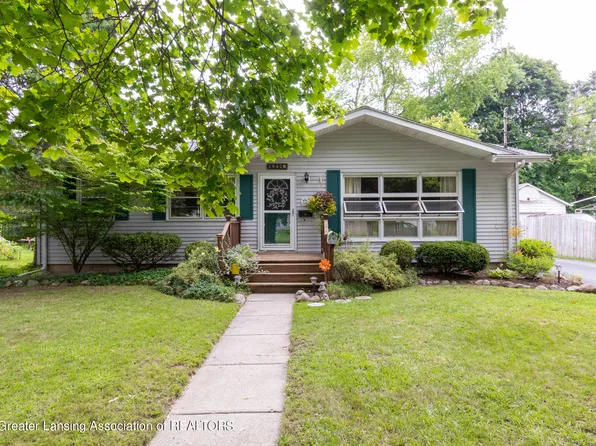 1942 Maple St, Holt, MI 48842