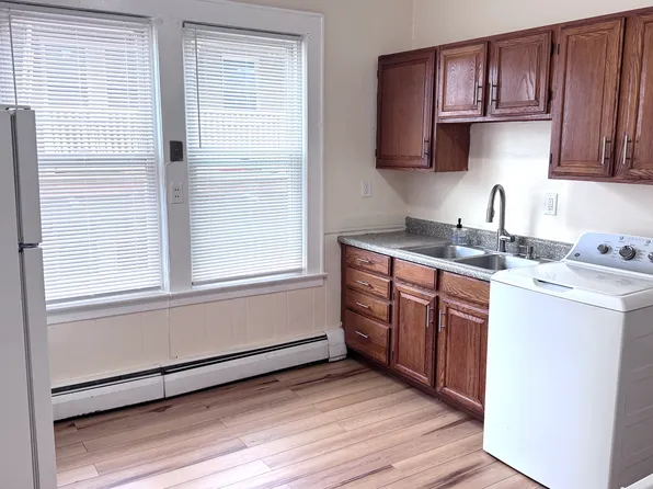 29 Green St #2E, Middletown, CT 06457