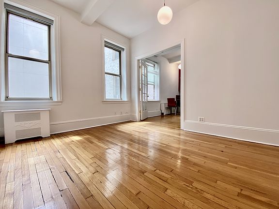 3rd image of 170 W 74th St APT 408