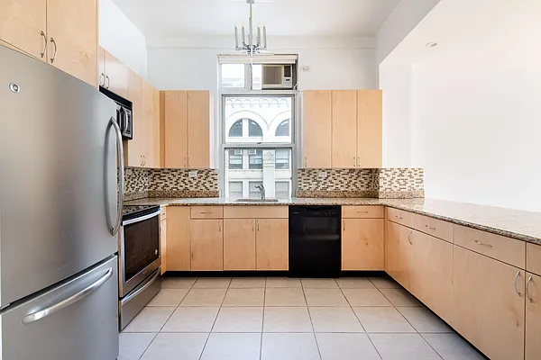 Rented by Compass | media 27