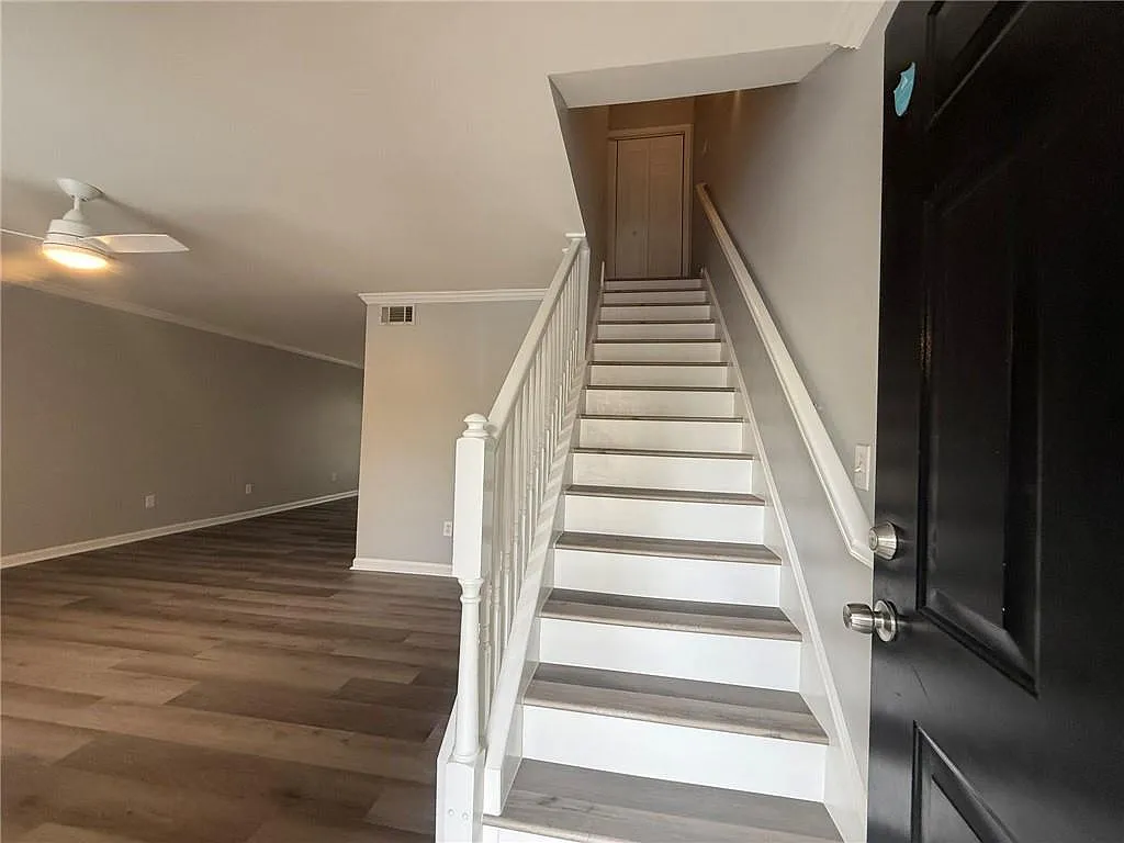 2 bed, 3.5 bath, 1214 sqft, $1,850 — Photo 4