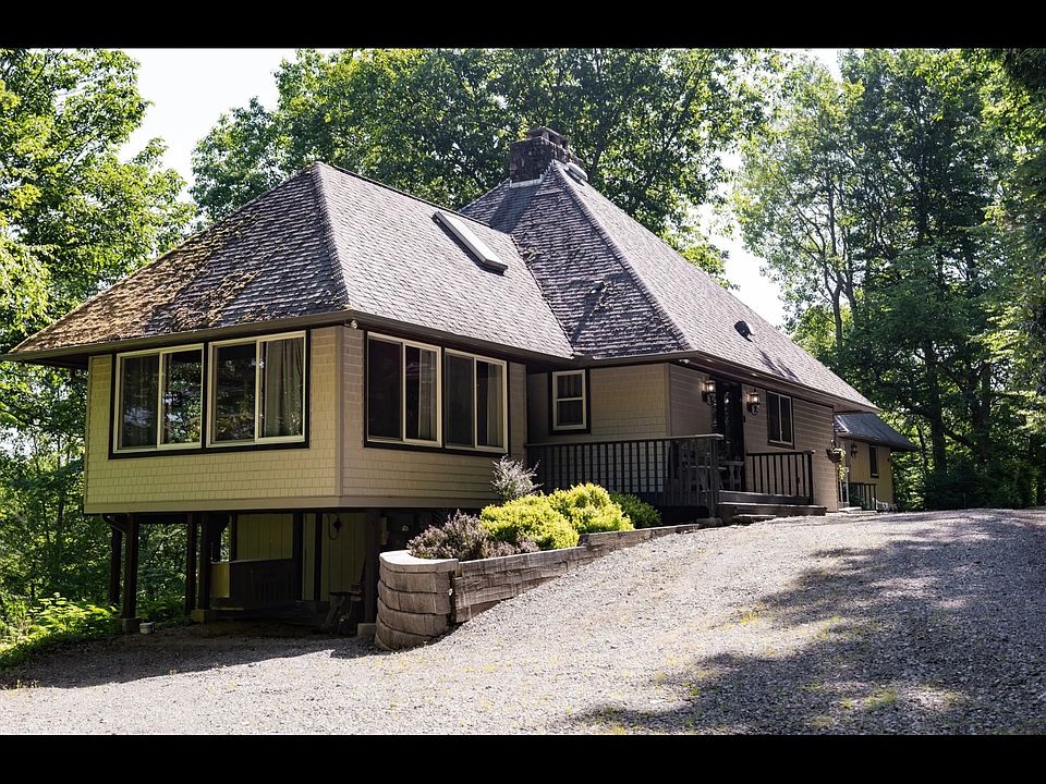 1st image of 582 Mosteller Rd