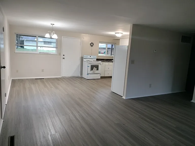 4508 Far Hills Ave — Photo 4