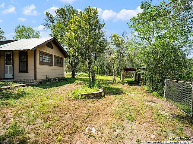932 Toepperwein Rd — Photo 21