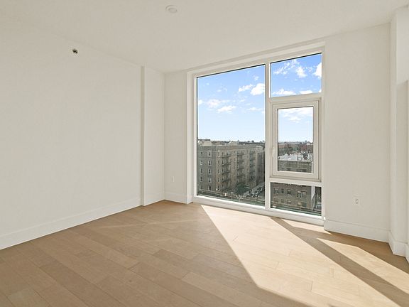 5th image of 43-46 39th Pl #705