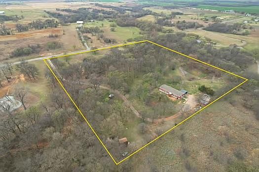 5th image of 19204 SE Bishop Rd