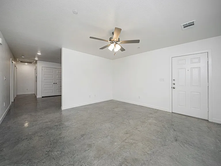 1250 Croft Ln — Photo 11