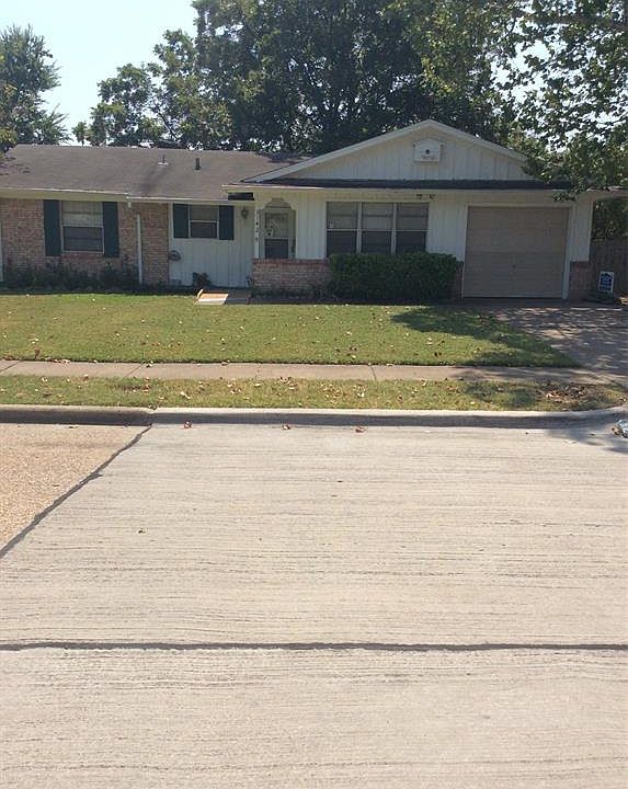 1st image of 3142 Lariat Ln