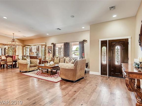 4th image of 8141 W La Madre Way