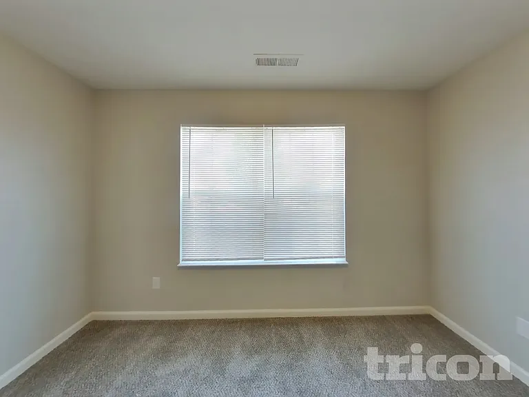 4936 Dunlin Dr — Photo 11