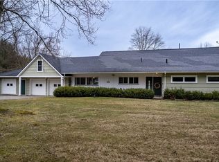 6119 Oak Hill Dr, West Farmington, OH 44491