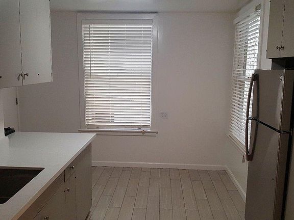 3rd image of 444 Lombard St APT 2