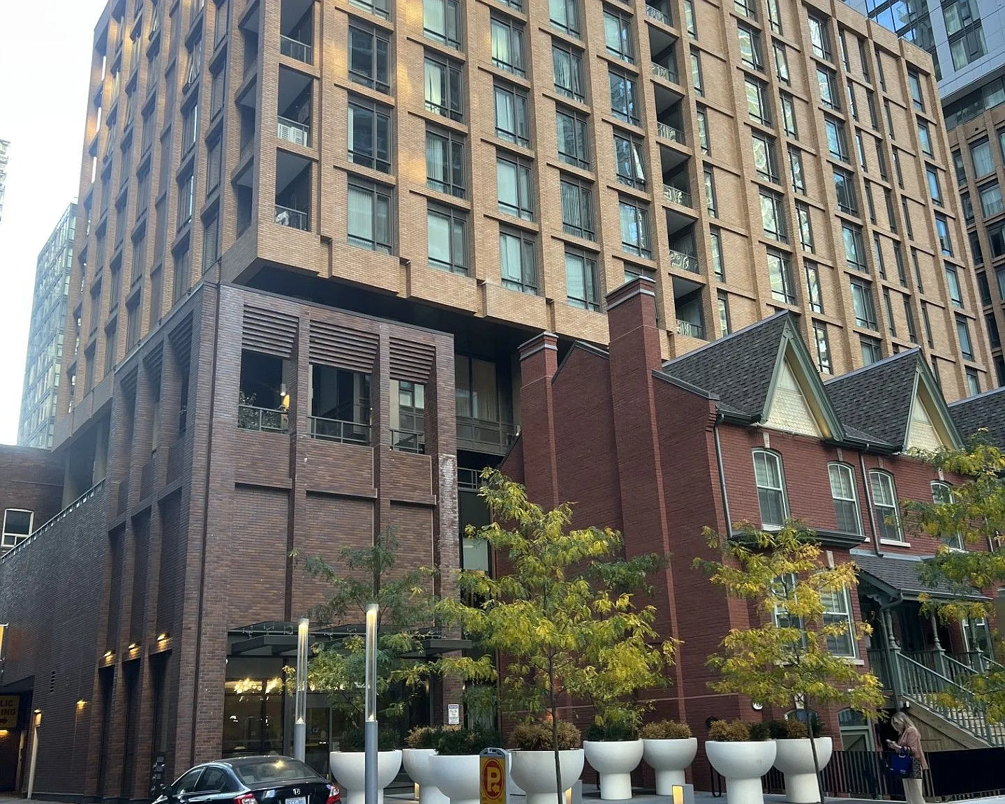 8 Widmer St — Photo 4