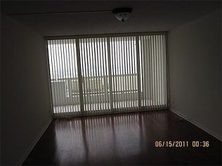 4th image of 1717 N Bayshore Dr APT 3735
