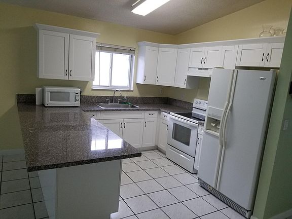 4th image of 8748 NW 109th Ter
