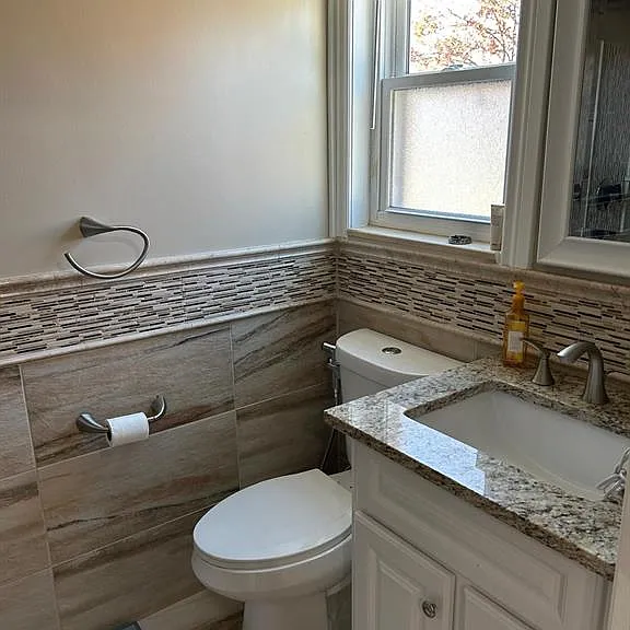 22455 Olmstead St — Photo 11