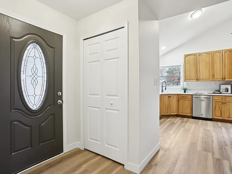 1357 S Lake Sherwood Dr — Photo 10