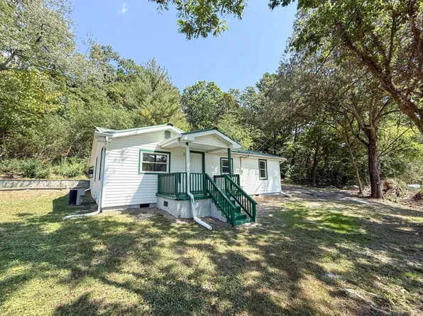 1283 Johnson Rd, Chickamauga, GA 30707