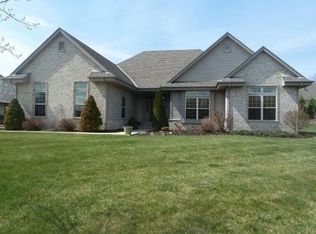 W169N7701 Overlook Trl, Menomonee Falls, WI 53051