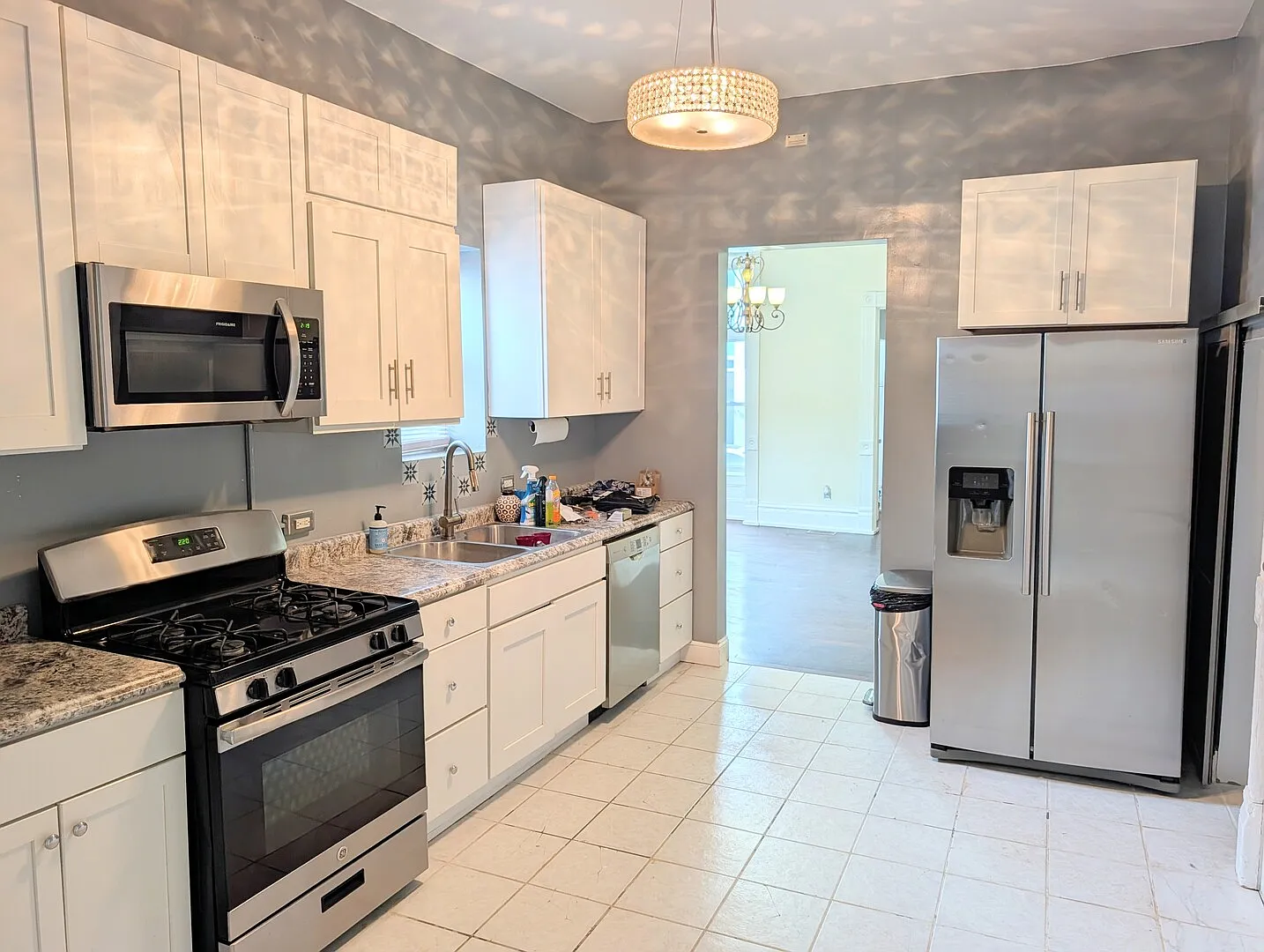 2 bed, 1600 sqft, $2,995 — Photo 2