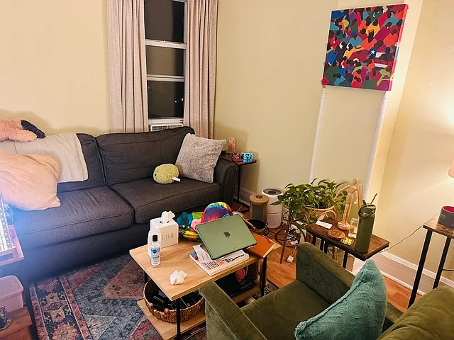 3 bed, 1.5 bath, 1224 sqft, $2,200 — Photo 2