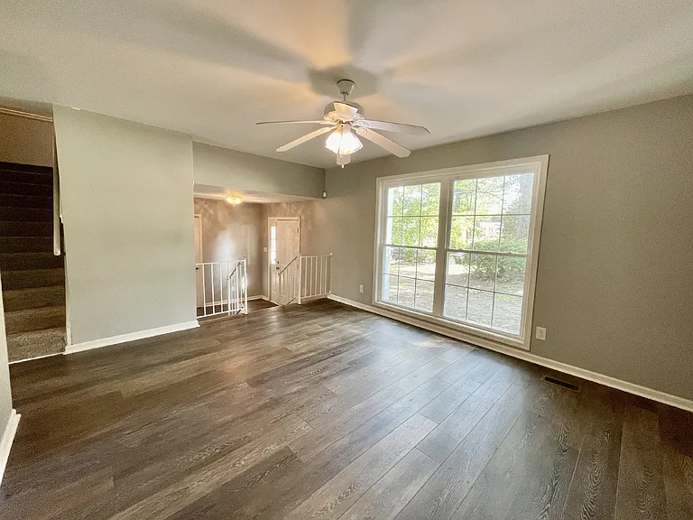 5651 Dodge Dr — Photo 7