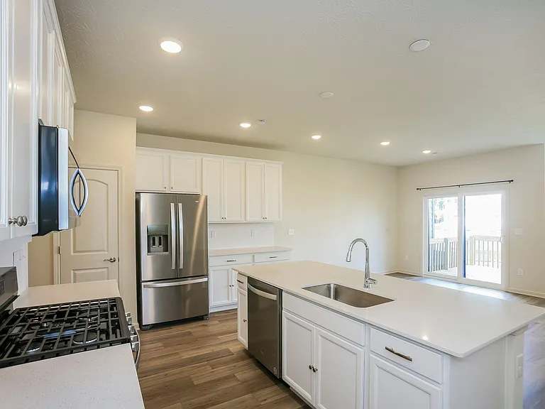 9738 Behner Dr — Photo 10