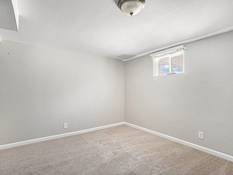 4132 N Zuni St — Photo 15