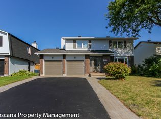 1210 Bordeau Grv, Ottawa, ON K1C 2M7