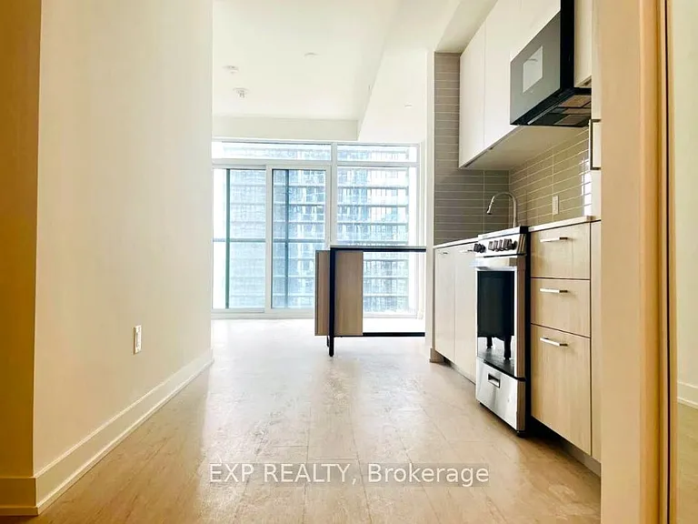 65 Mutual St #1502 — Photo 6