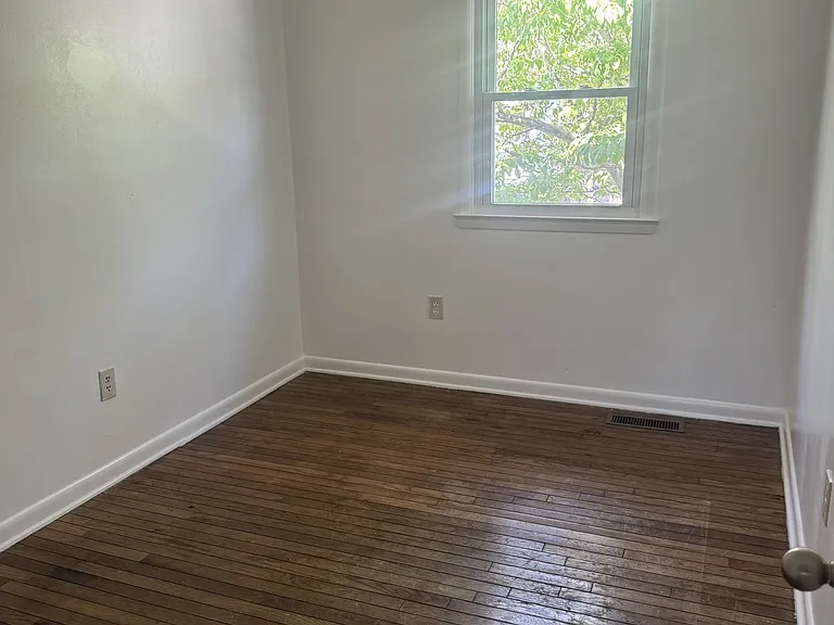 719 Shiloh St #1 — Photo 12