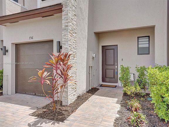 4th image of 756 NE 208th Ln
