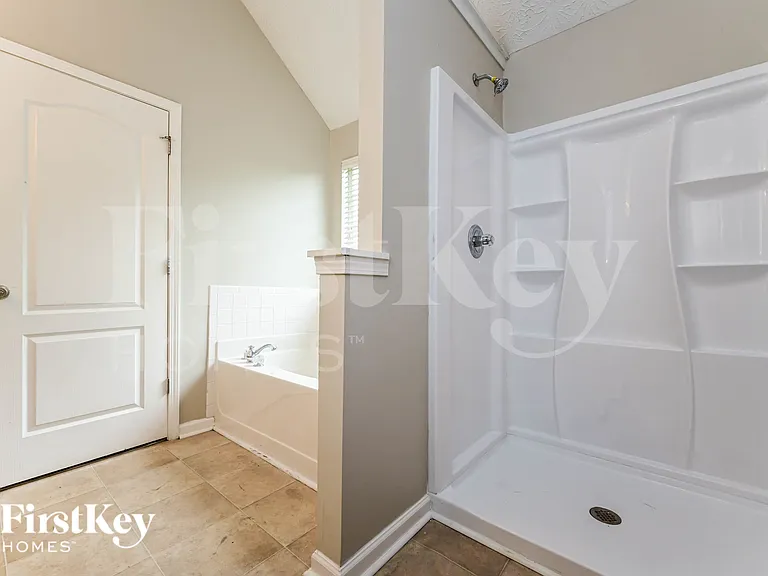 6496 Snowden Dr — Photo 12