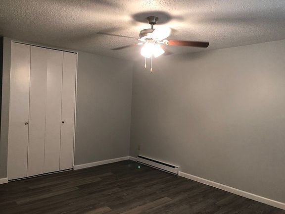 3rd image of 304 Spicewood Dr