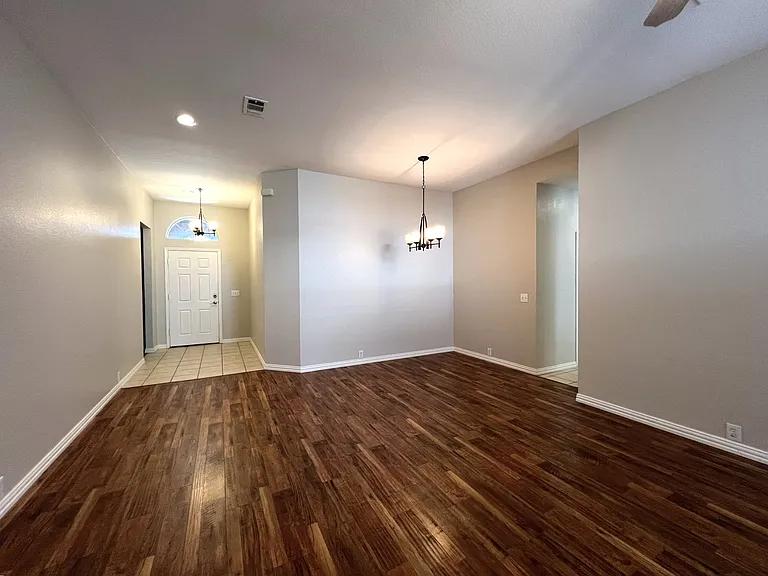 10204 Star Fish St — Photo 6