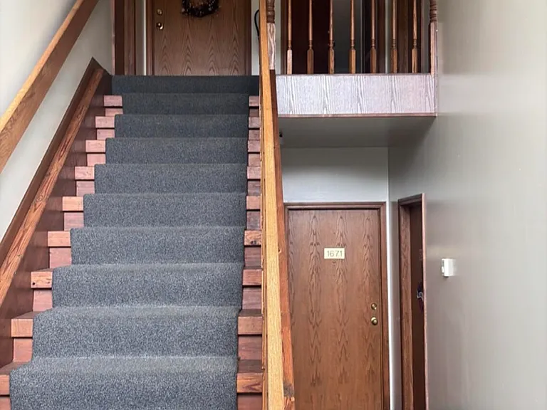 1695 Shoemaker Dr — Photo 2
